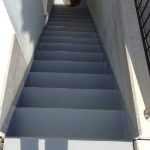 Treppe Kunstharz Aussenbereich Überschuss Quarzsand UV Versiegelt